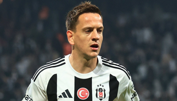 Beşiktaş'ta Amir kararı bekleniyor! Süper Lig'den talip var