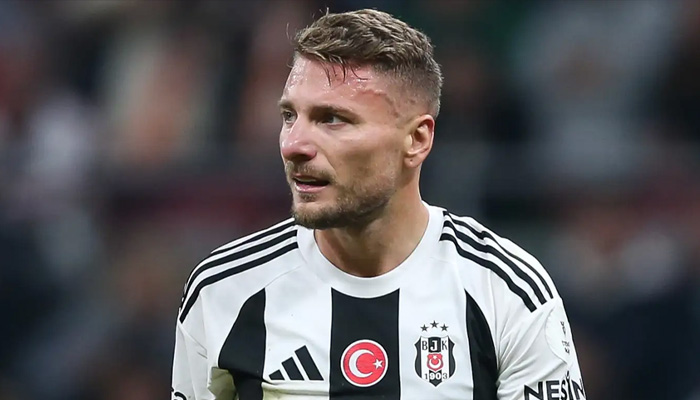 Ciro Immobile futbola veda etti!