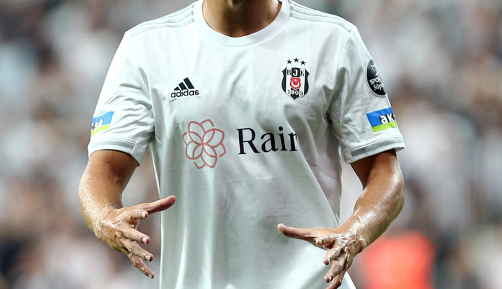 Menajeri açıkladı! Beşiktaş o isim için opsiyon kullandı!