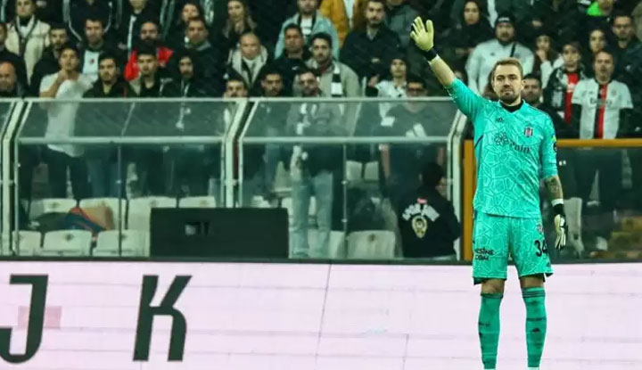 Mert Günok, Konyaspor Maçında Yaptığı Hatayla Fevzi Tuncay'ı Hatırlattı!