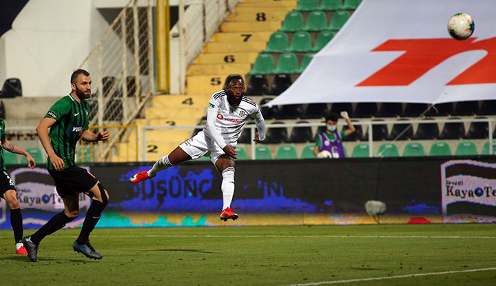 N'Koudou, attığı gol sonrası Sergen Yalçın'ın verdiği tepki hakkında konuştu!