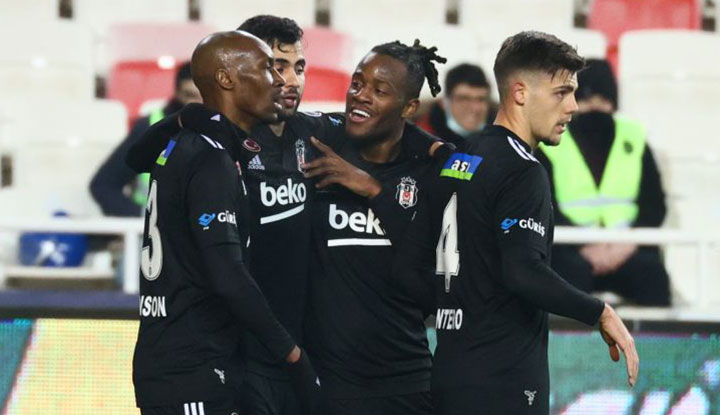 "Santrfor aradığı yazılan Beşiktaş'ta gelecek sezon..."