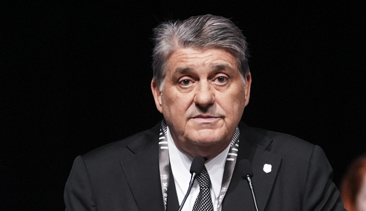 Serdal Adalı: "Parayı konuşmayın, icraatlere bakın!"