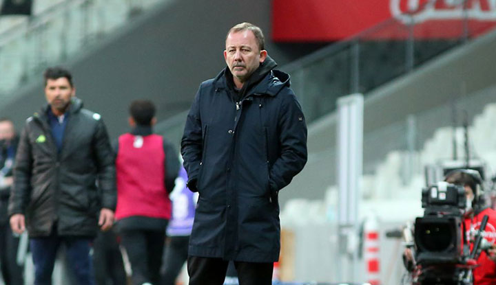 Sergen Yalçın, şampiyonluk için final ayını açıkladı! Domagoj Vida...